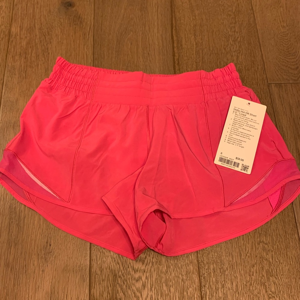 Lululemon High Rise Sonic Pink Hotty hot short size 6
